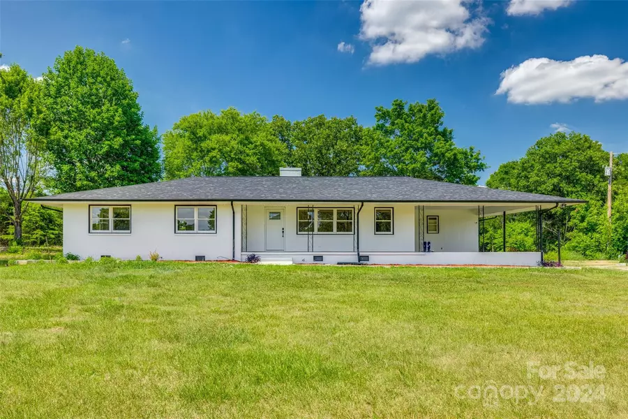 853 Holly Ridge RD, Blacksburg, SC 29702