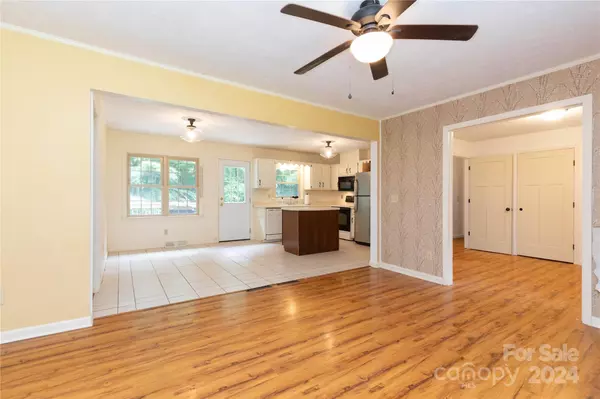 Hendersonville, NC 28792,61 Chukkar TRL