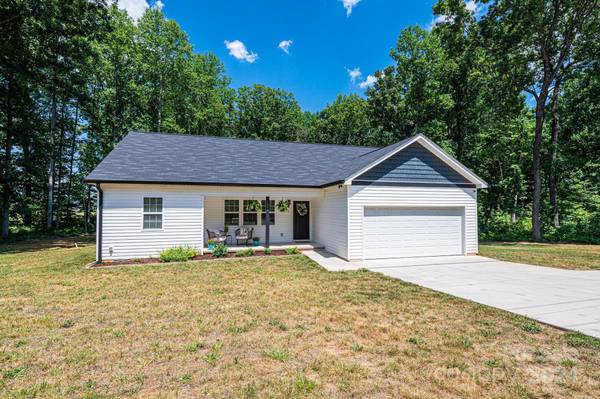 1055 Shoal RD, Lincolnton, NC 28092