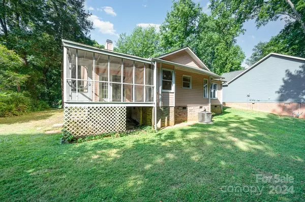 Charlotte, NC 28209,4111 Darwin CIR