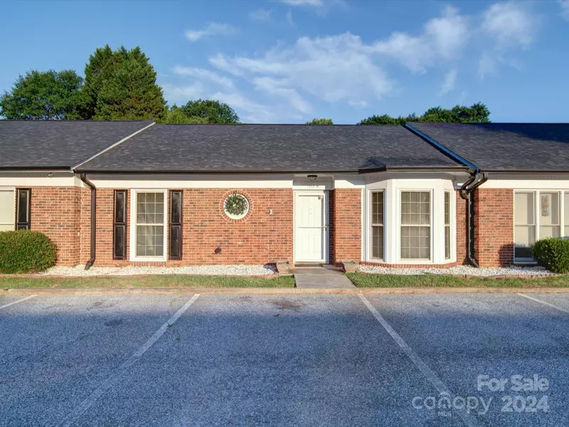 1212 E Franklin BLVD #B, Gastonia, NC 28054