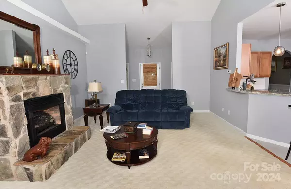 Mocksville, NC 27028,179 N Hazelwood DR