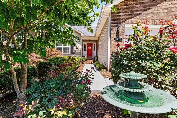 Conover, NC 28613,3411 Overbrook DR