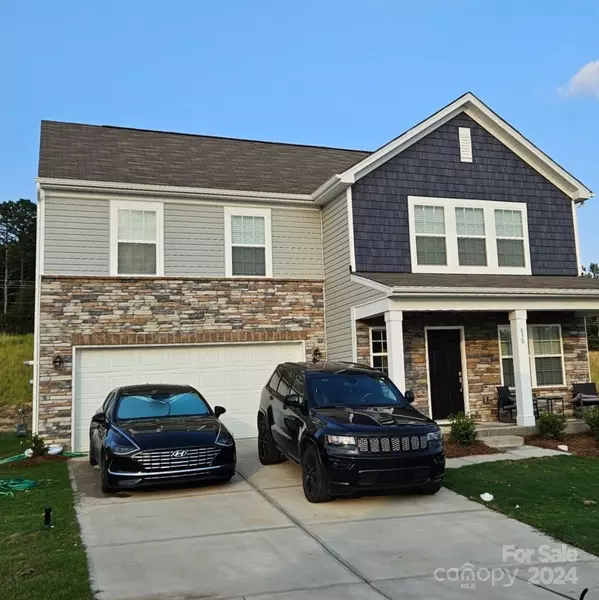 630 Mile Creek RD, Edgemoor, SC 29712