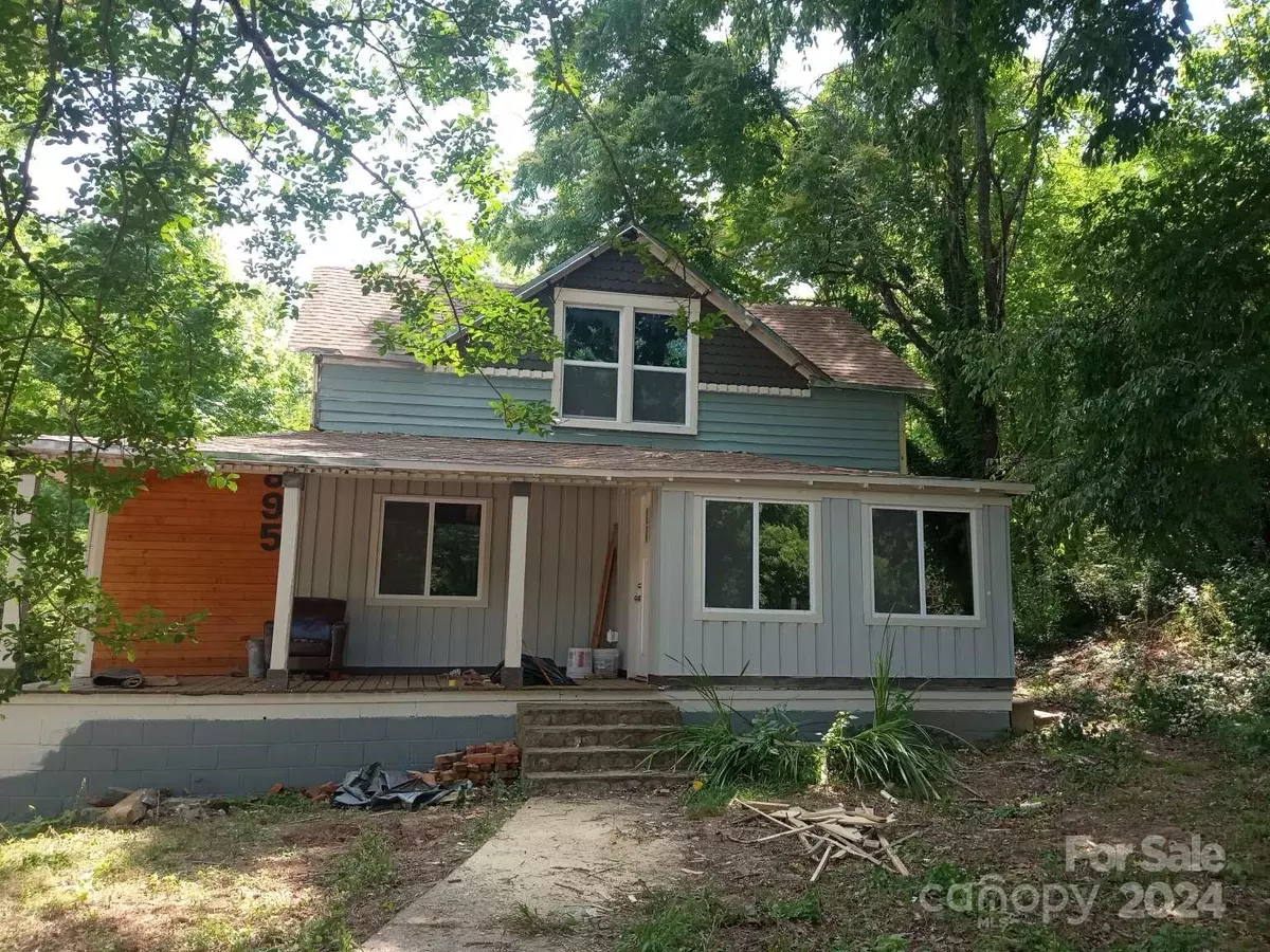 Tryon, NC 28782,895 N Trade ST