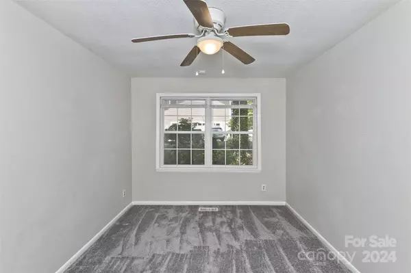 Etowah, NC 28729,410 Scarlet Oaks DR