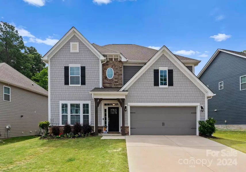 3949 Lake Breeze DR, Sherrills Ford, NC 28673