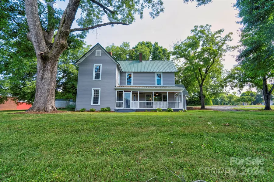 824 E Stagecoach TRL, Lawndale, NC 28090