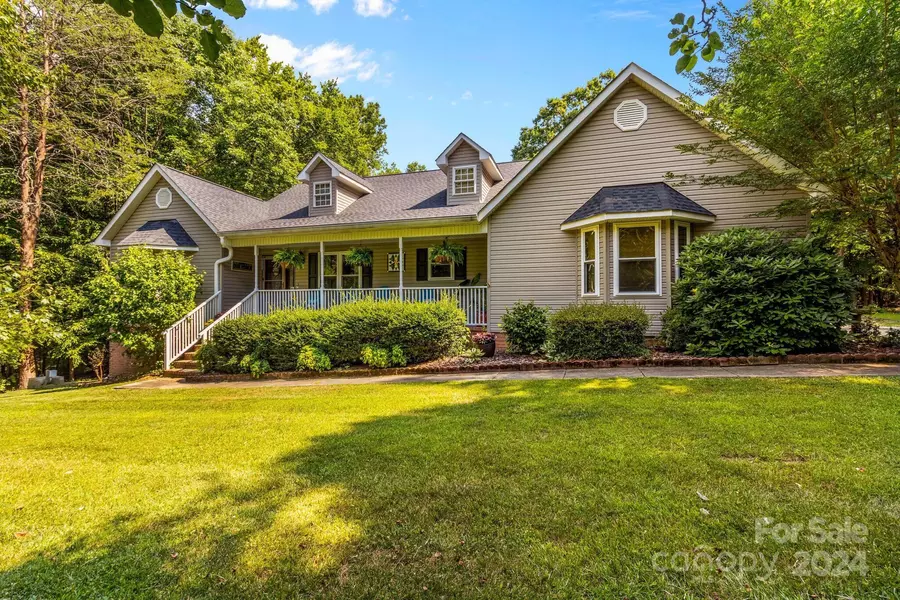 565 Deer Lake RUN, Salisbury, NC 28146