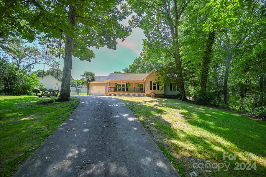 319 Mcdade RD, Forest City, NC 28043