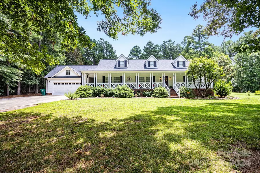 416 Cove Wood DR, Denton, NC 27239