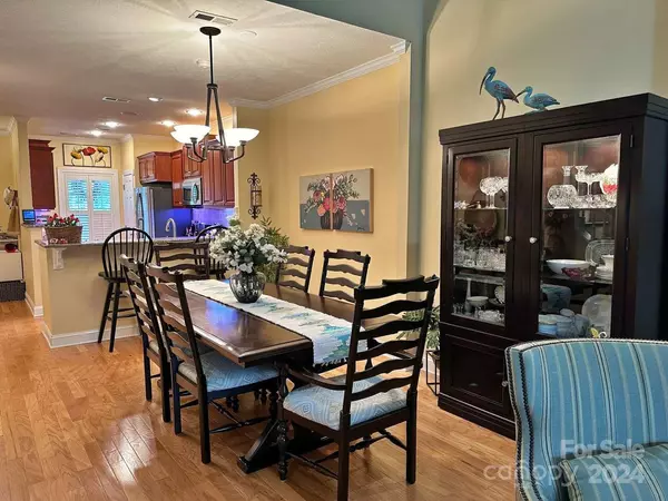 Hickory, NC 28602,2016 Talbot LN