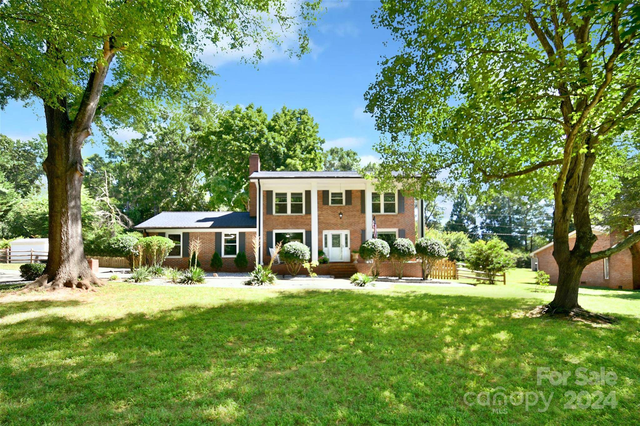 6070 Ferncliff DR NW, Concord, NC 28027
