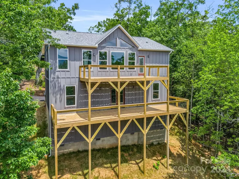 889 Buffalo Shoals RD, Lake Lure, NC 28746