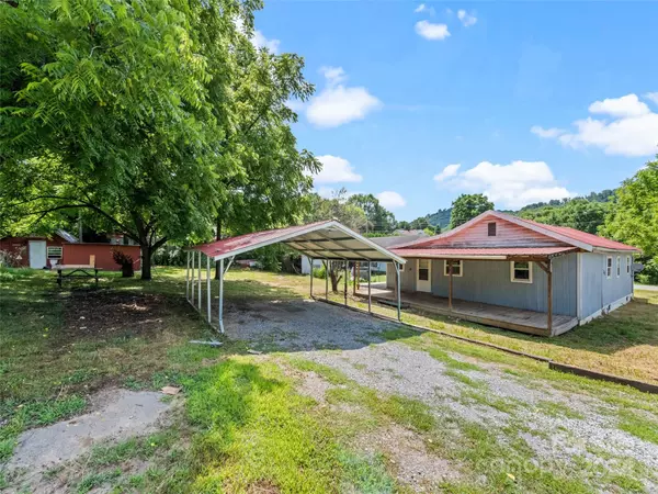 14 Haywood AVE, Canton, NC 28716