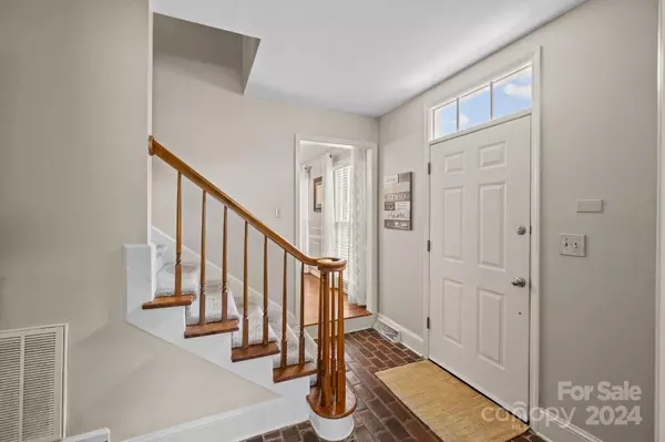 Matthews, NC 28105,3221 Windrow LN