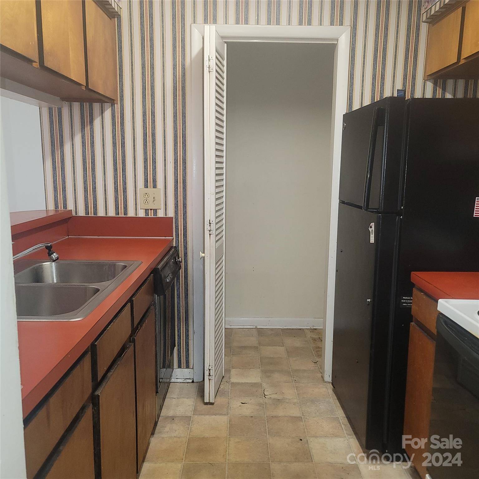Charlotte, NC 28215,4524 Sharon Chase DR #E