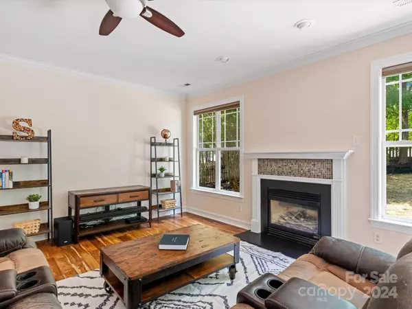 Cornelius, NC 28031,20230 Colony Point LN