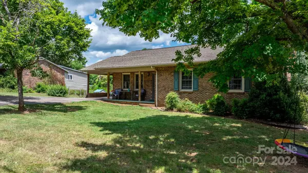 Hickory, NC 28602,4652 Bethel Church RD