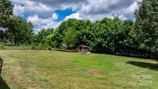 Hickory, NC 28602,4652 Bethel Church RD