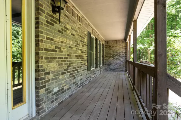 Fairview, NC 28730,300 Smith Knolls RD