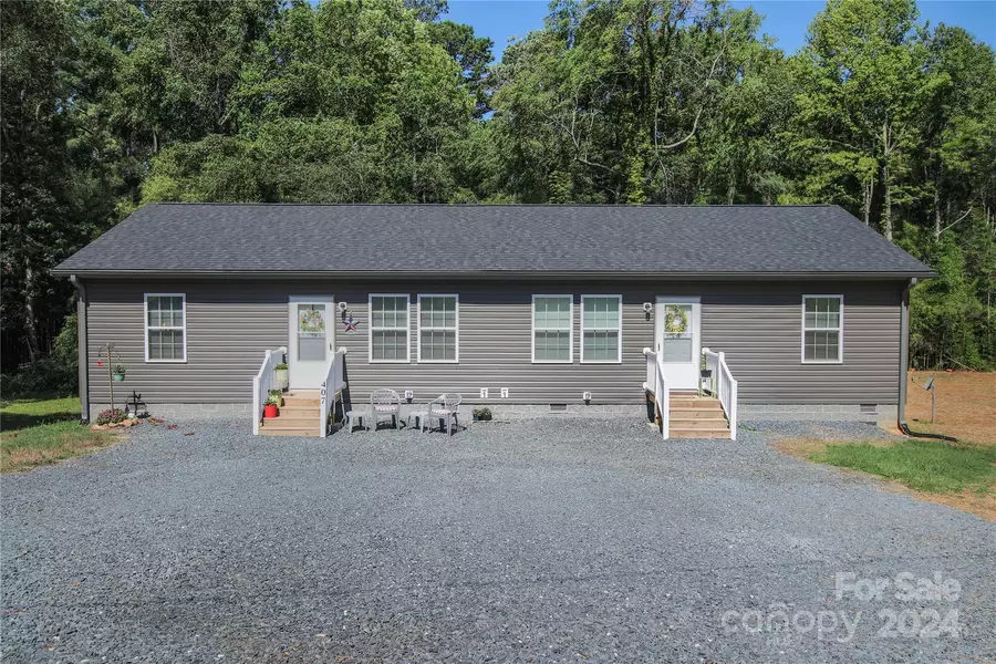 407 A& B Spring ST, Denton, NC 27239