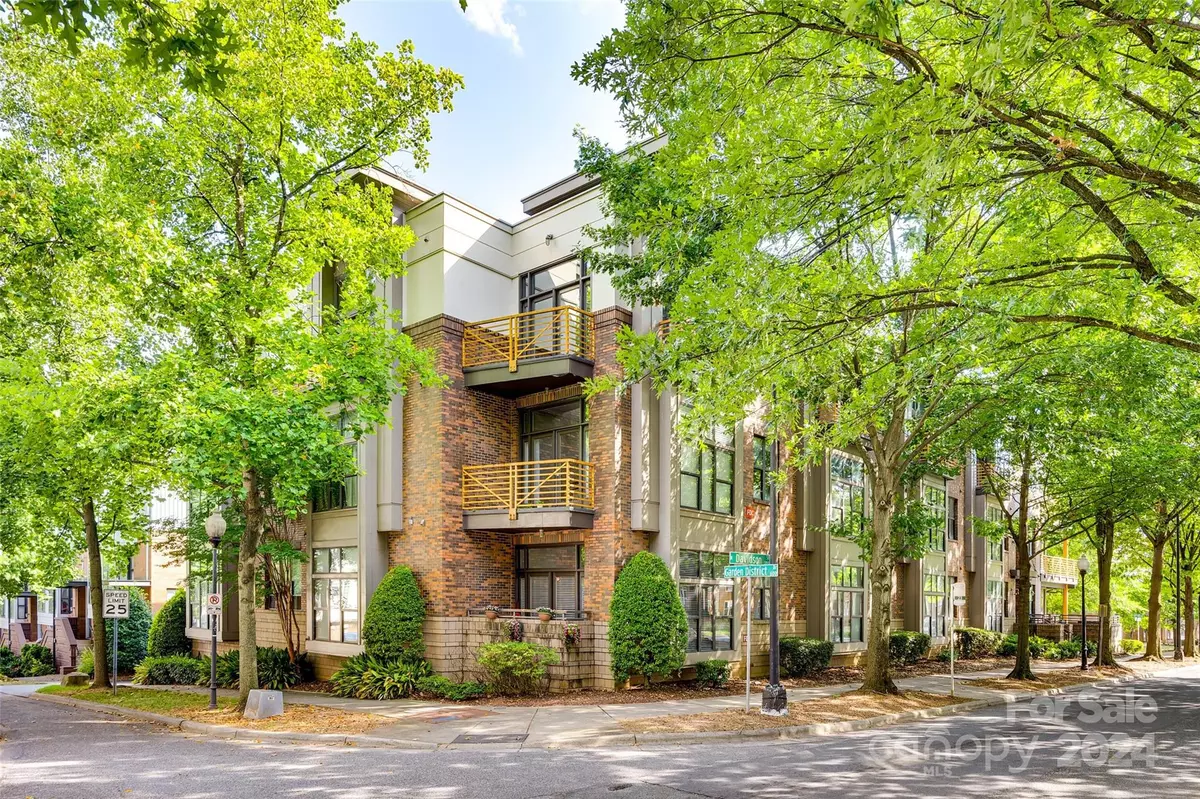 Charlotte, NC 28202,728 N Davidson ST