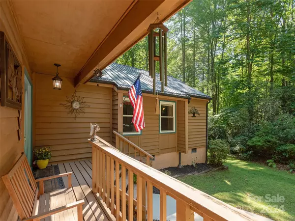 Hendersonville, NC 28739,107 Finley Brook WAY