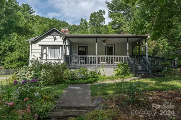 Swannanoa, NC 28778,203 Woodland DR