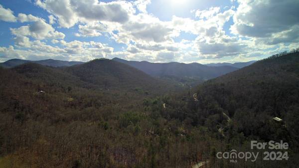 Tuckasegee, NC 28783,000 Stone Pillow RD