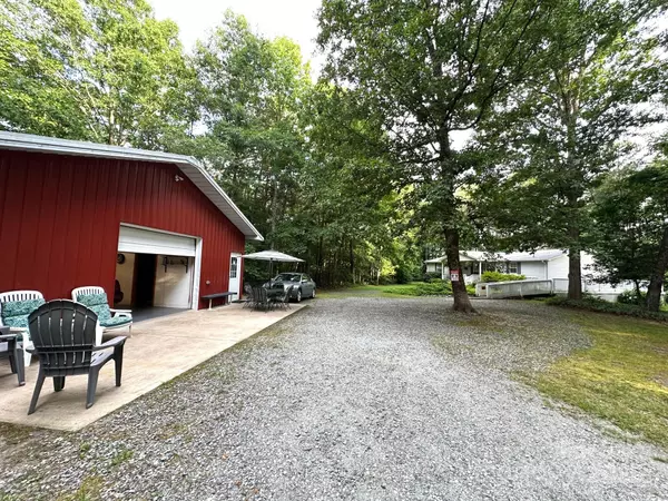 251 Rainbow Rapids RD, Rutherfordton, NC 28139