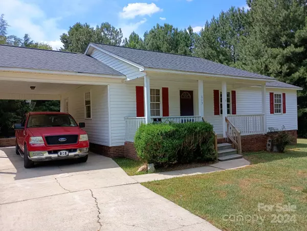 Crouse, NC 28033,113 Doree LN