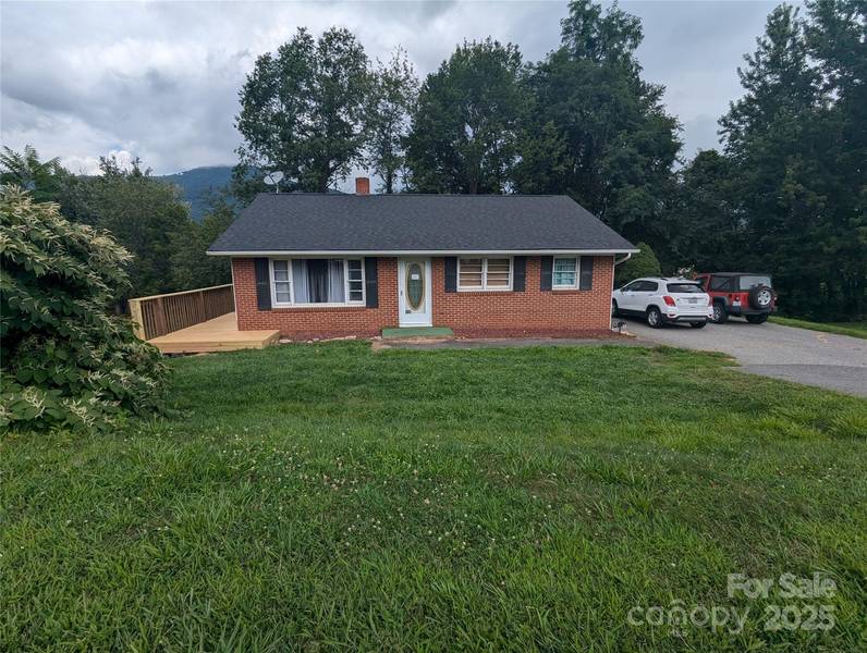 411 E US Highway 19E BYP, Burnsville, NC 28714