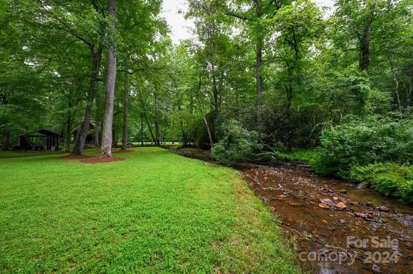 Arden, NC 28704,552 Avery CRK