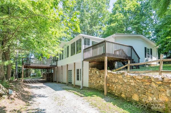 11452 Glade Valley RD,  Ennice,  NC 28623