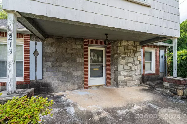 Lenoir, NC 28645,213 Westbrook ST NW