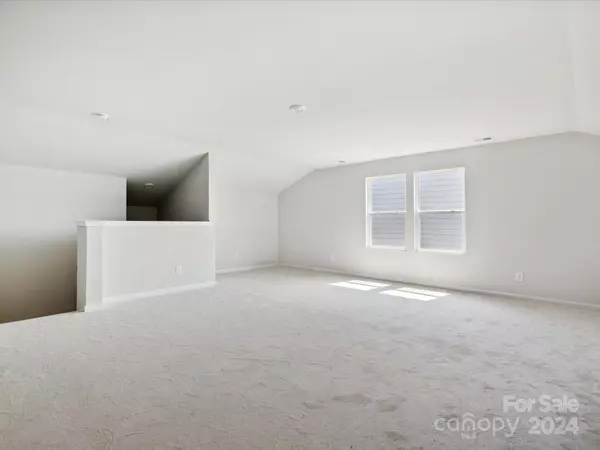 Wingate, NC 28174,1035 Bull Dog LN