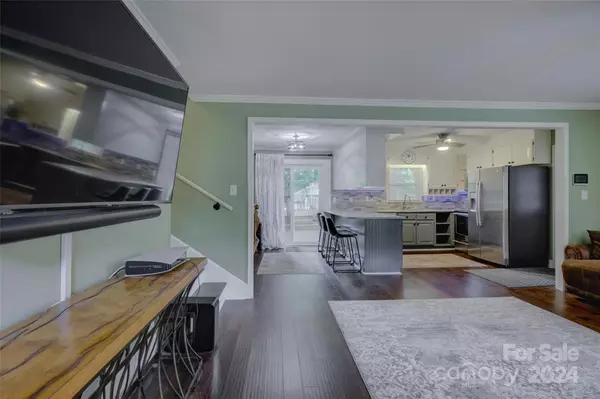 Matthews, NC 28104,1201 Vickie LN