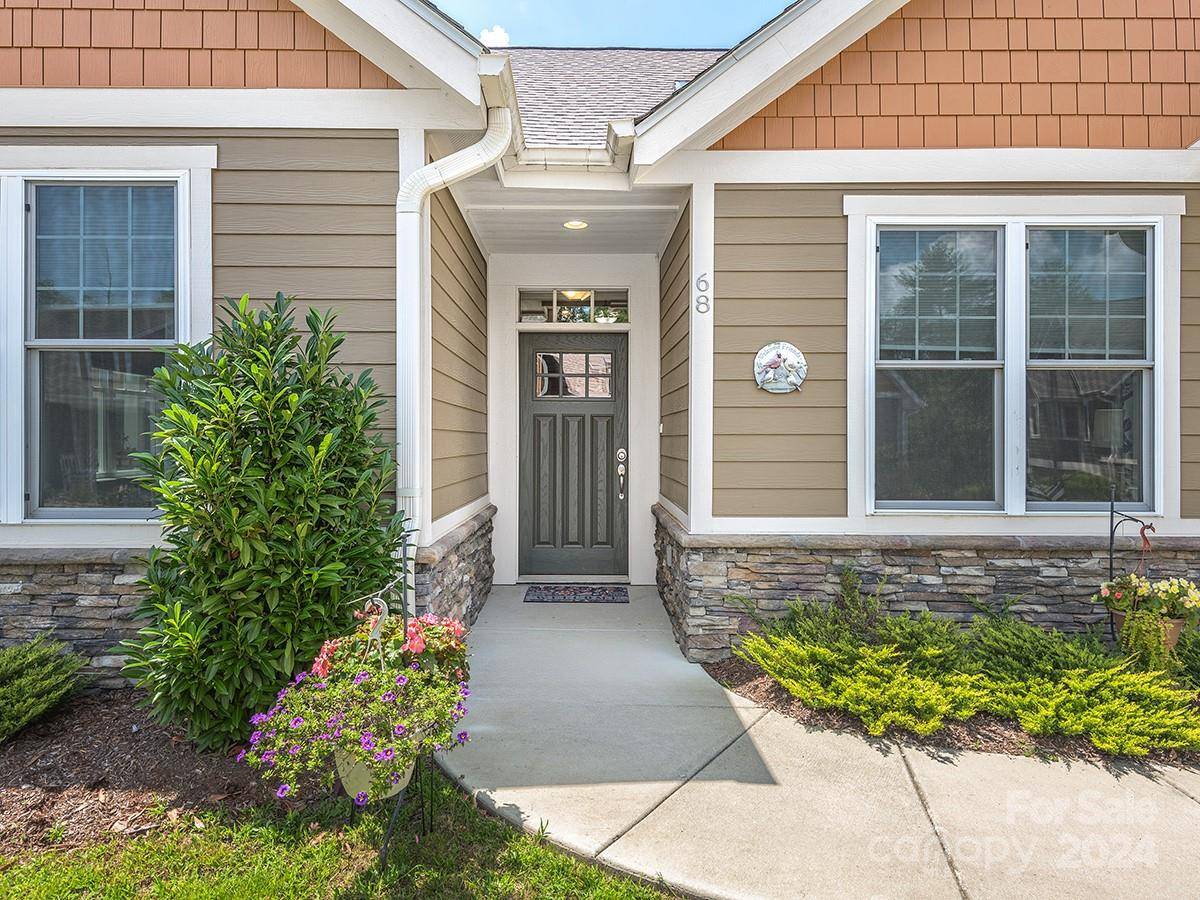 Asheville, NC 28804,68 Creekside View DR