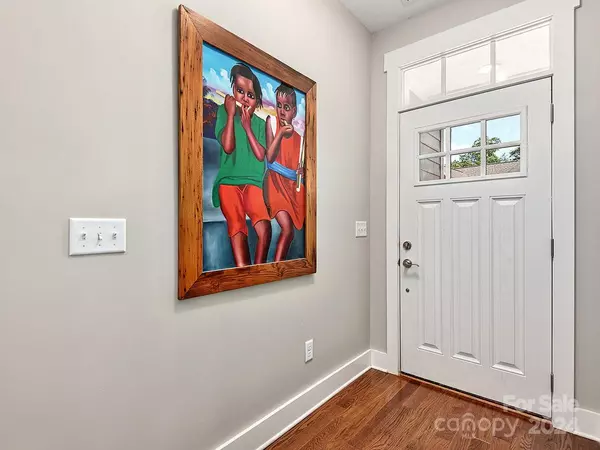 Asheville, NC 28804,68 Creekside View DR