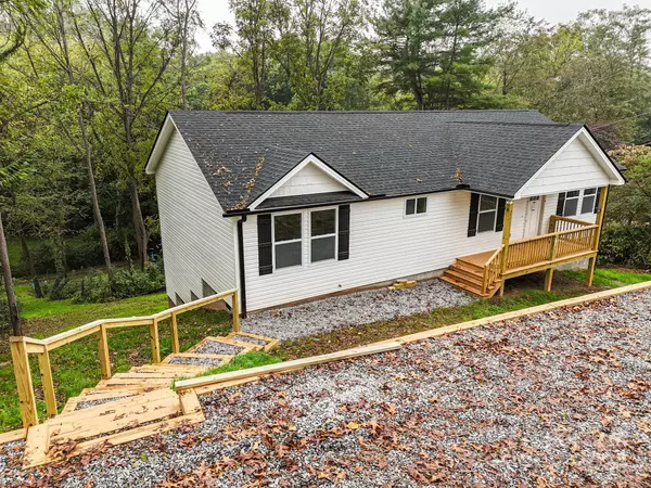 Canton, NC 28716,493 Thompson ST