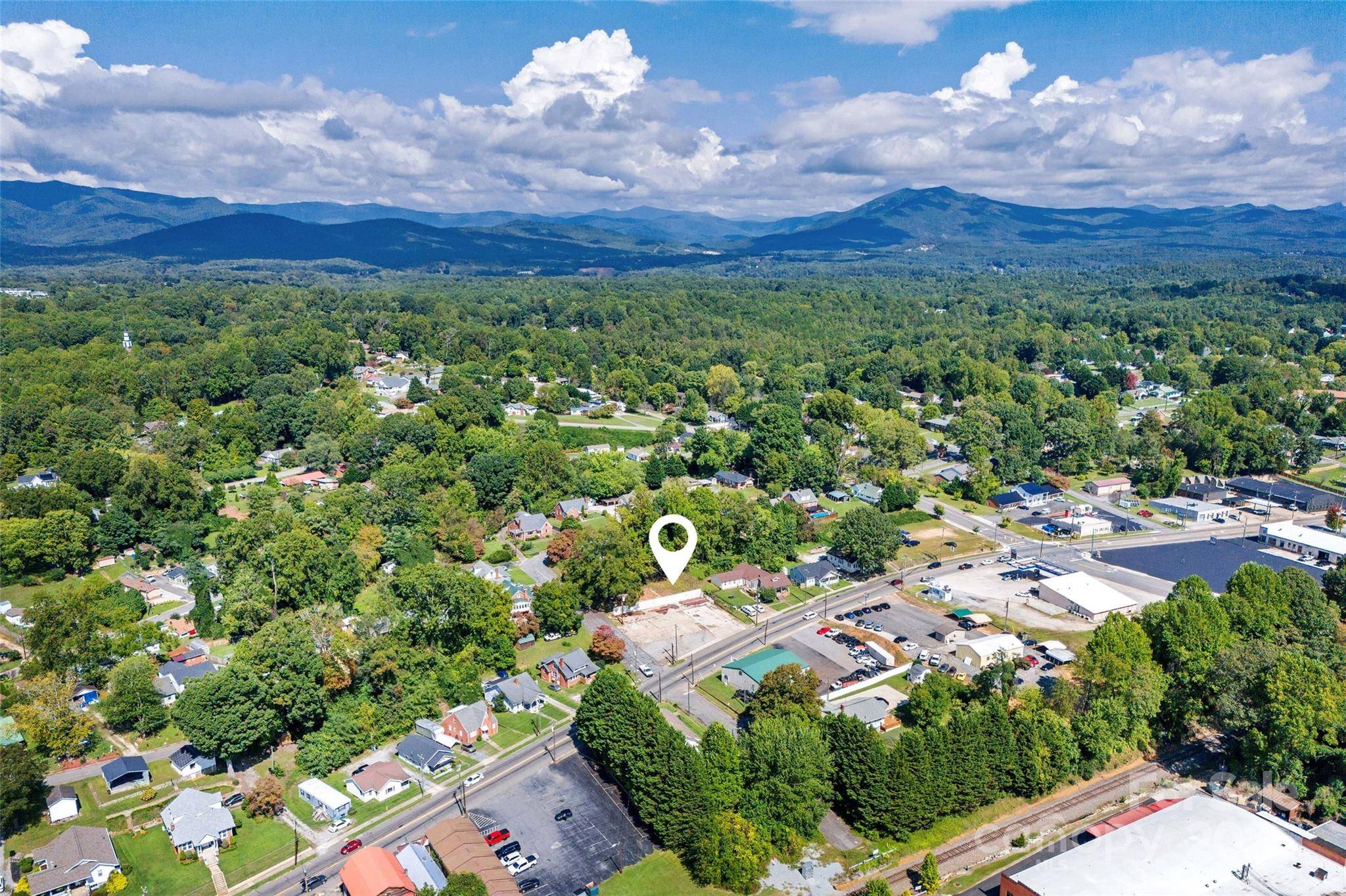 551 E Court ST, Marion, NC 28752