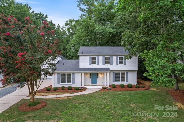 7118 Candlewyck LN, Charlotte, NC 28226