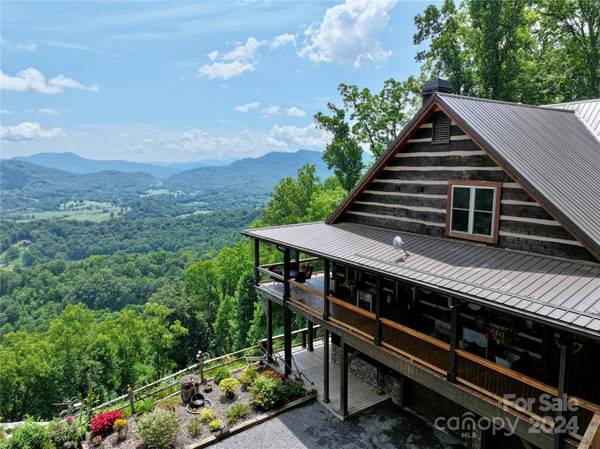 330 Historic Oak TRL, Waynesville, NC 28785