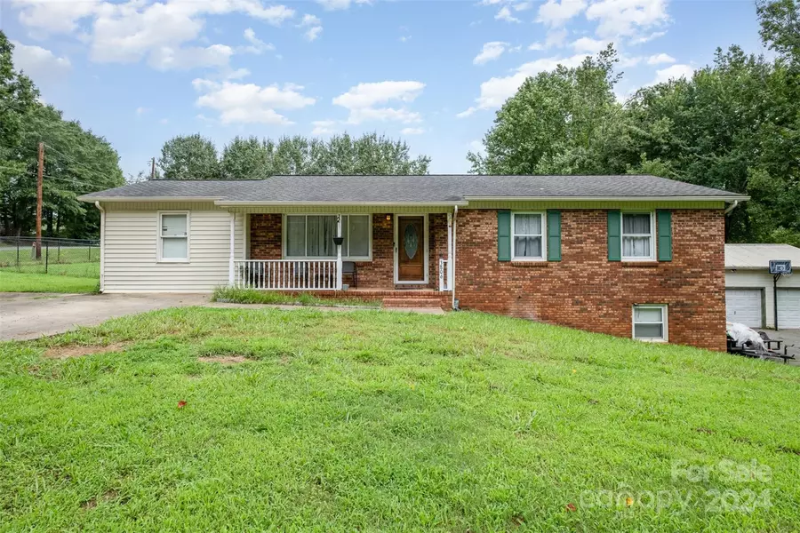 3806 Robert Riding RD, Shelby, NC 28150