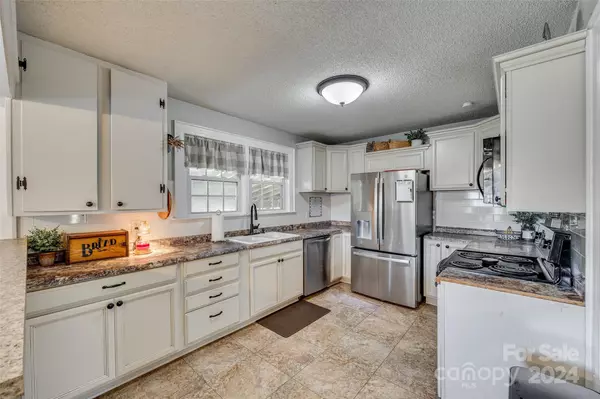 Gastonia, NC 28056,126 Owens LN