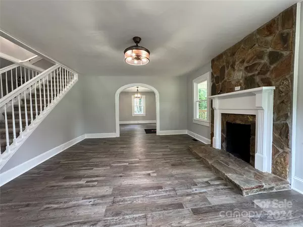 Lenoir, NC 28645,1904 Swan DR SW