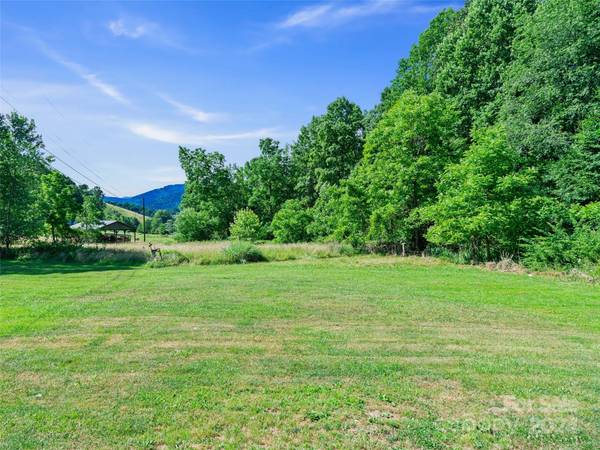 Burnsville, NC 28714,000 John Henry RD