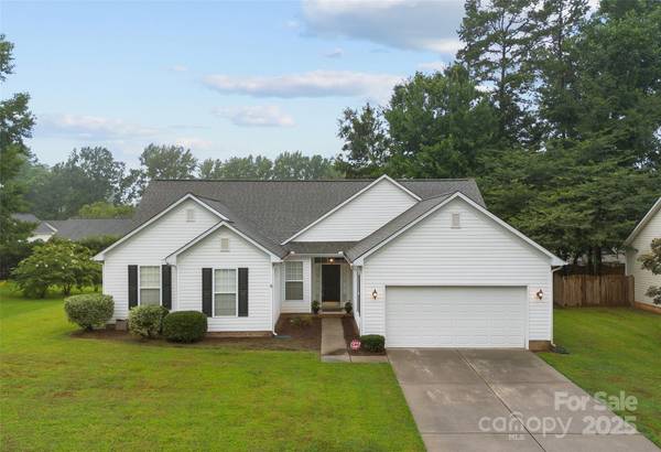 2433 Windsor Chase DR, Matthews, NC 28105