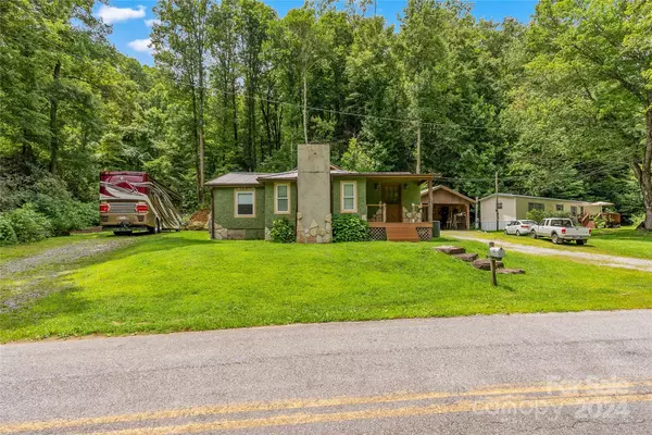 Rosman, NC 28772,216 Aiken RD